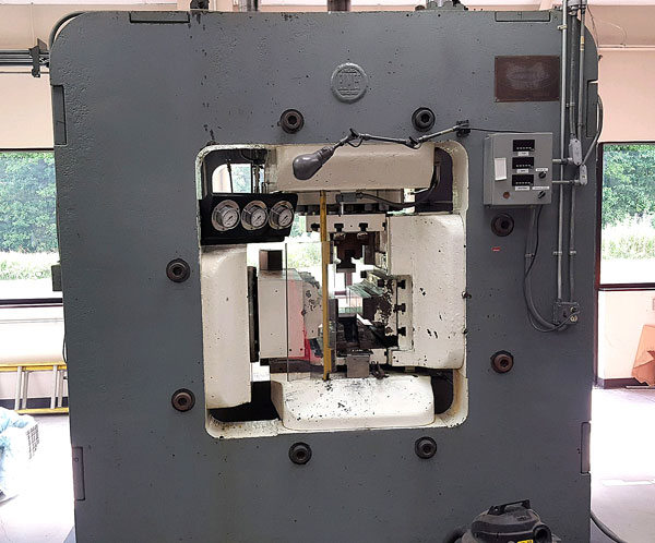 RHE_Large-Bar-Sheet-Press Large Bar Sheet Press